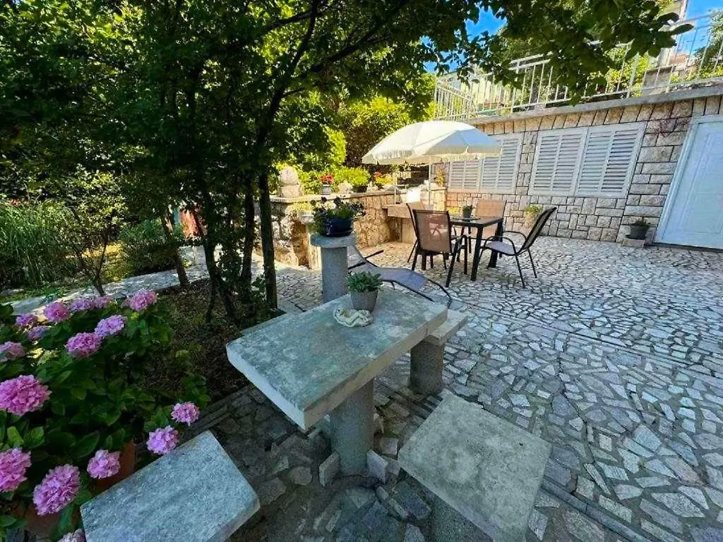 Apartment Melira Novi Vinodolski